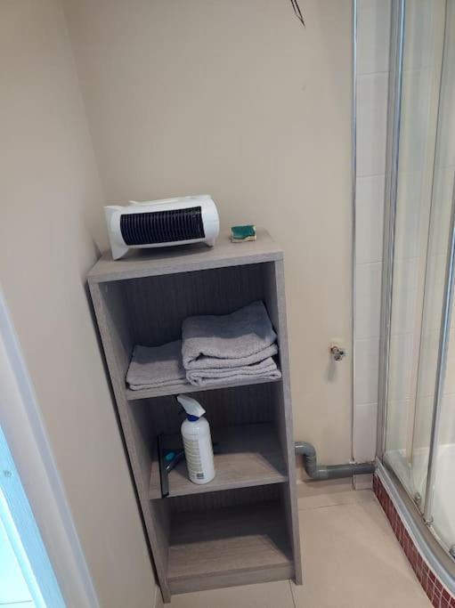 Charmant 2 Pieces A Aubenas 2Etoiles Apartment Ngoại thất bức ảnh